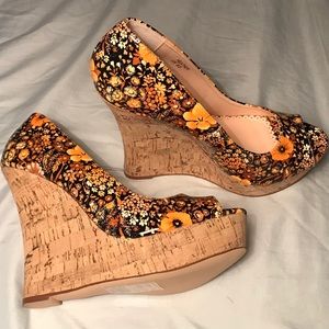 Black and orange floral wedges